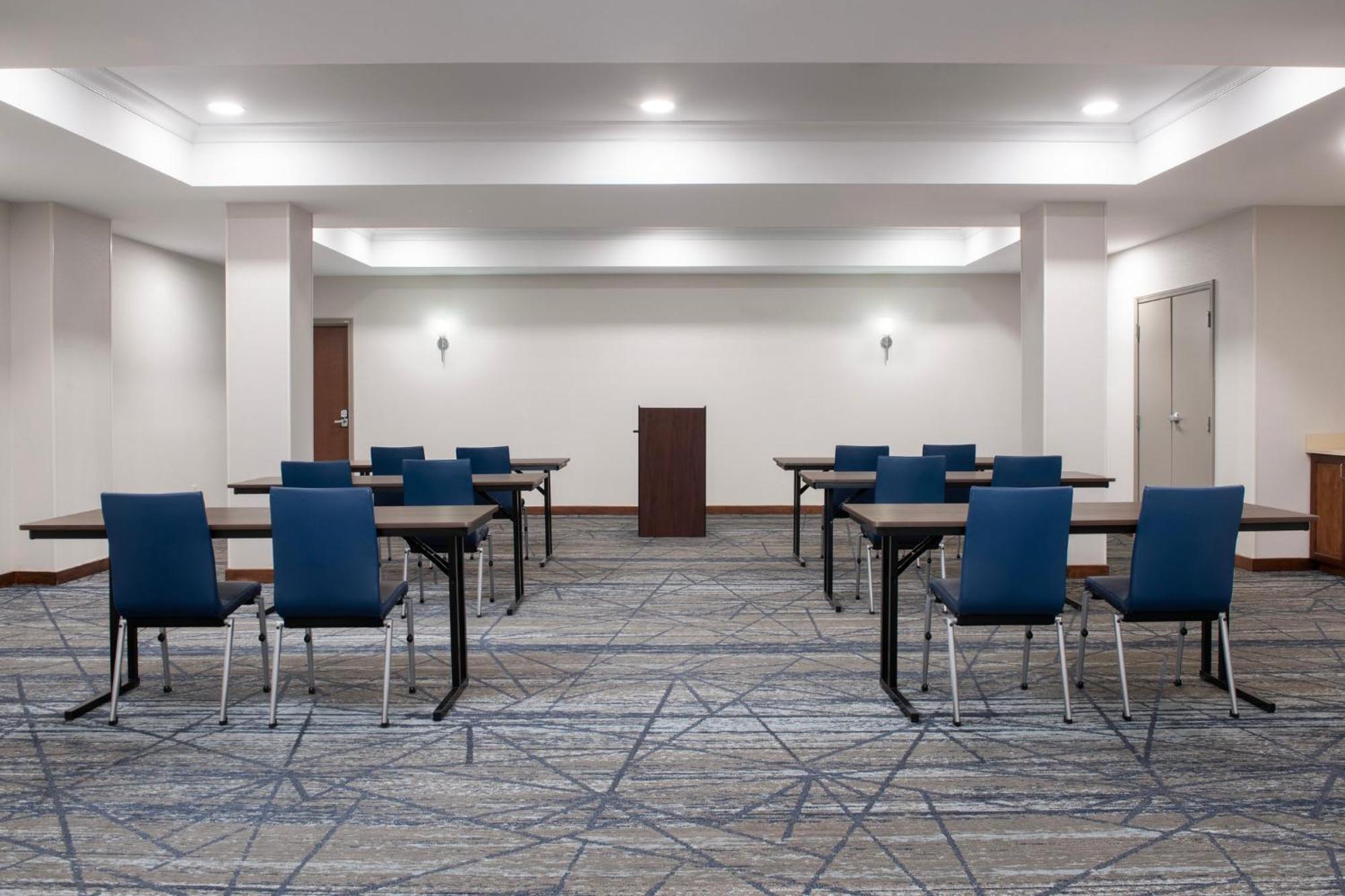 Holiday Inn Express & Suites Alexandria - Fort Belvoir By Ihg Exterior foto